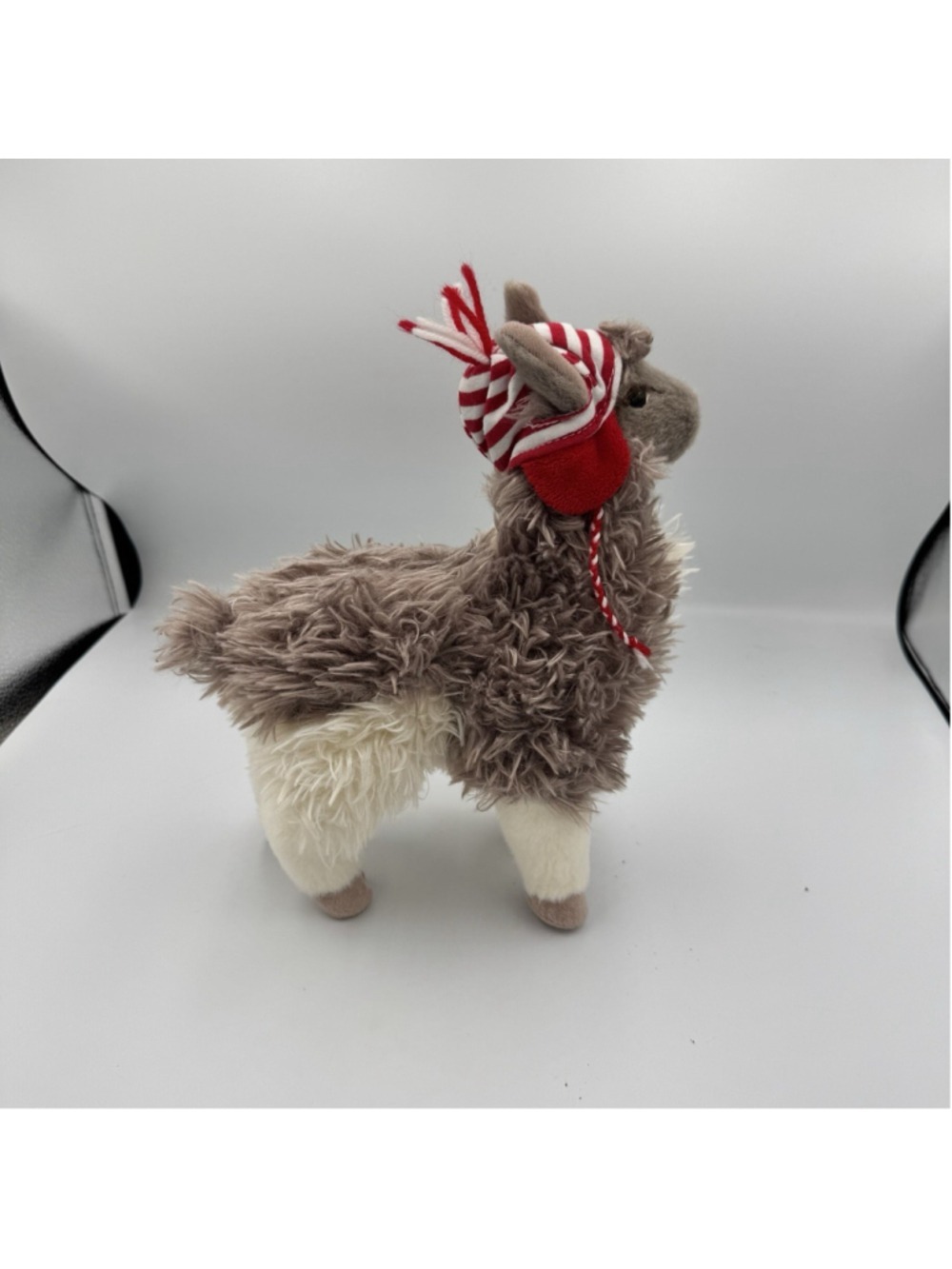 Douglas Cuddle Toys Zephyr Llama With Ear muff Hat Plush 2018 Stuffed Animal 10"